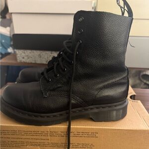 Dr. Martens 1460 Pascal Mono